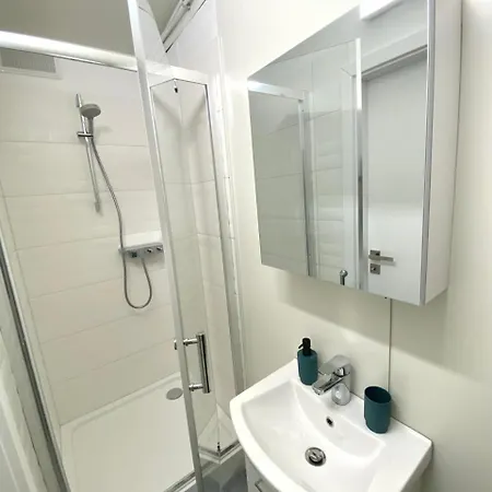 Student House Pawilony Apartment